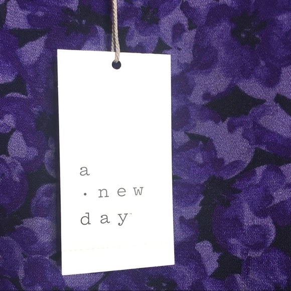 A New Day Purple Floral Lined V Neck Velvet Camisole Adjustable Straps Medium M - Picture 7 of 12